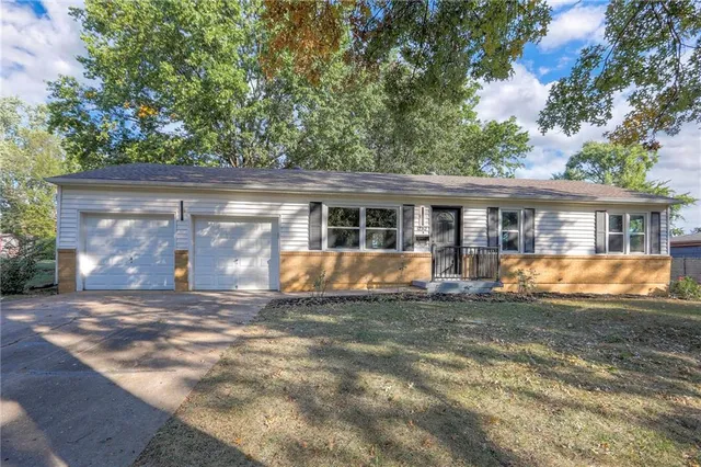 $218,899 | 12312 East 52nd Terrace, Independence, MO 64055