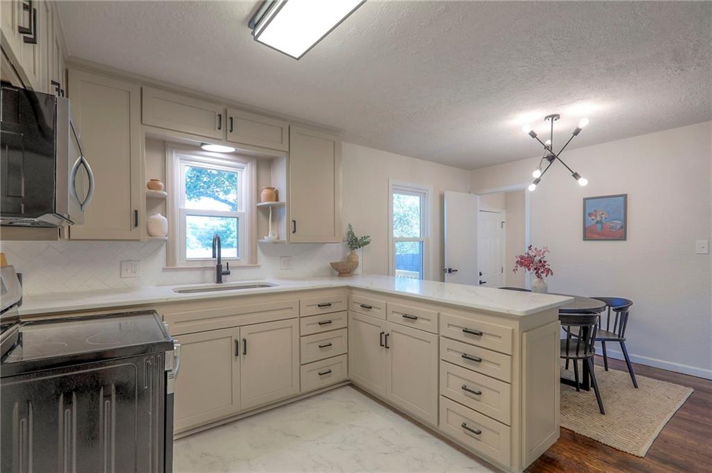 12312 East 52nd Terrace Independence, MO 64055 - Photo 7 of 27