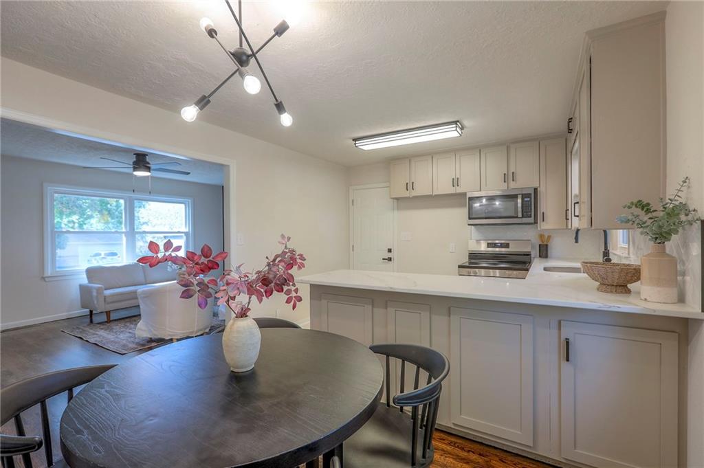 12312 East 52nd Terrace Independence, MO 64055 - Photo 9 of 27