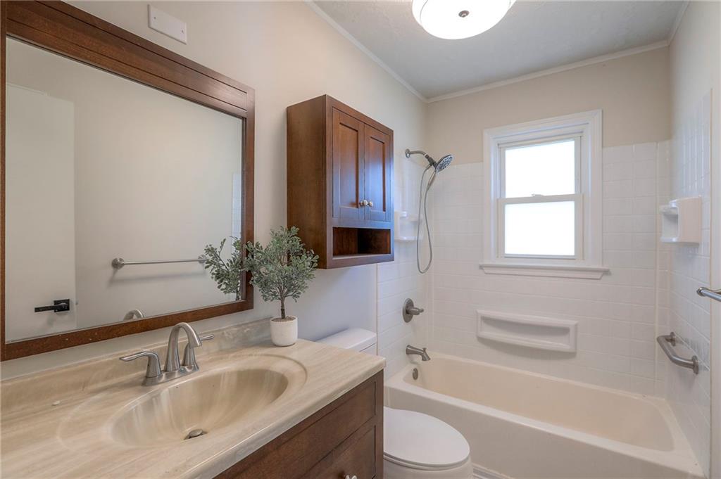 12312 East 52nd Terrace Independence, MO 64055 - Photo 10 of 27