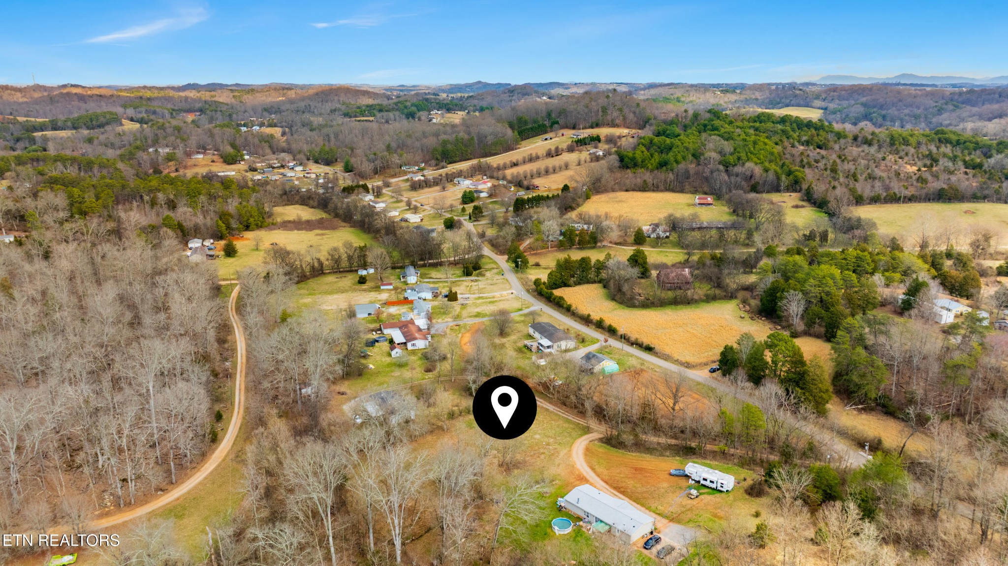 1038 Cloyds Church Road Greenback, TN 37742 - Photo 7 of 12 Gallery Image 7