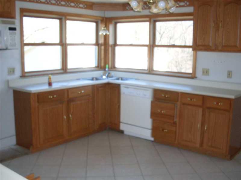 919 Sugar Run Road Avella, PA 15312 - Photo 4 of 7 Kitchen.