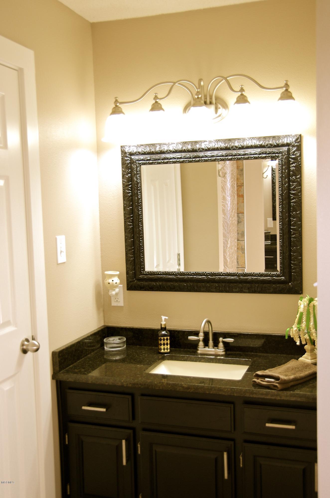 13628 Wolf River Road Gulfport, MS 39503 - Photo 29 of 47 Master Bath