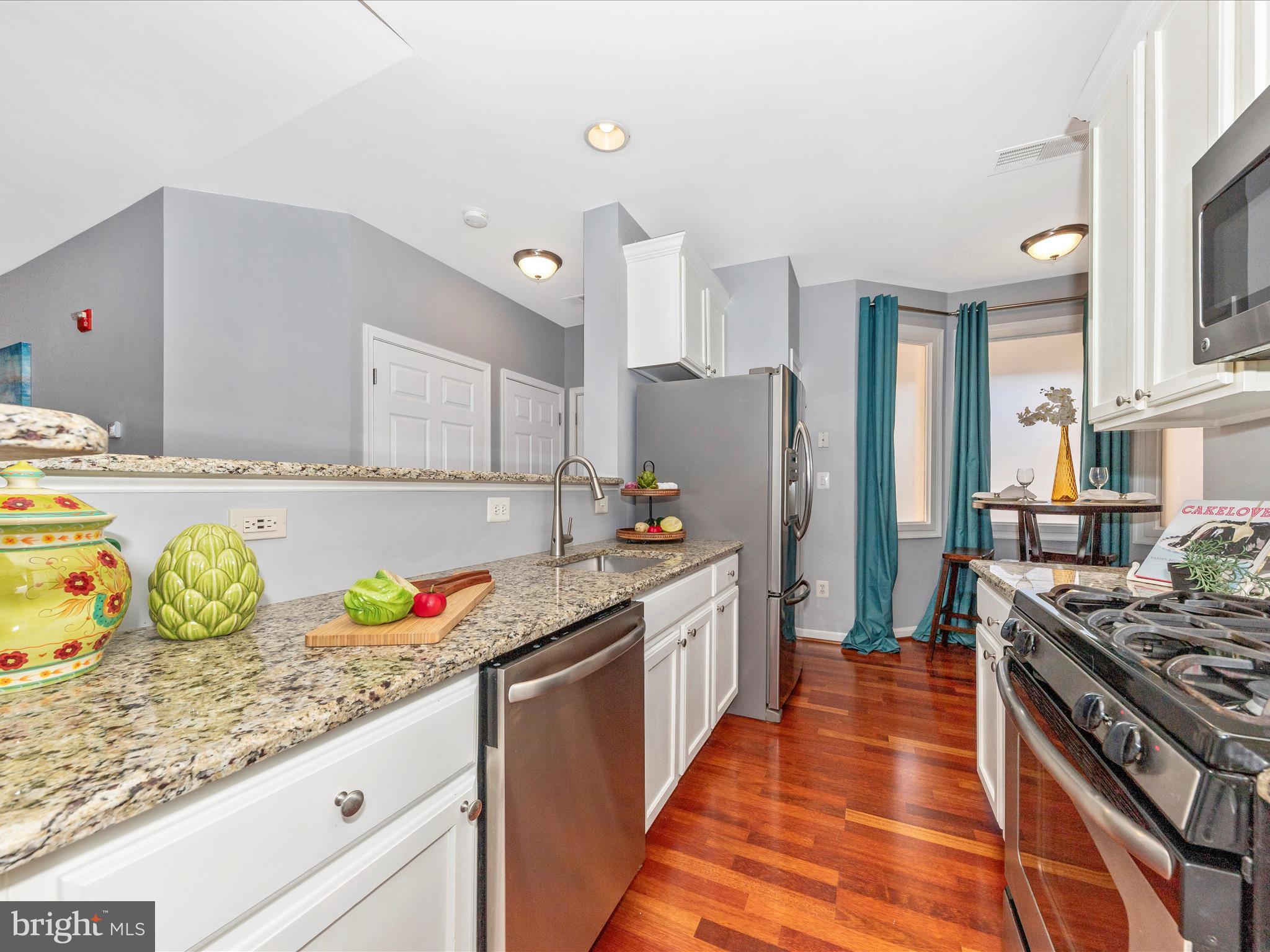 12705 Found Stone Road, Unit 7302 Germantown, MD 20876 - Photo 13 of 54 Kitchen