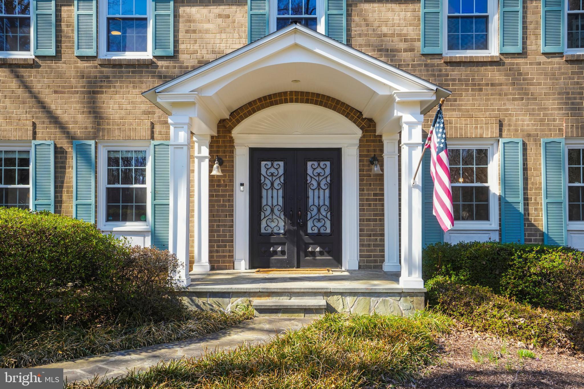 2524 Heathcliff Lane Reston, VA 20191 - Photo 2 of 33