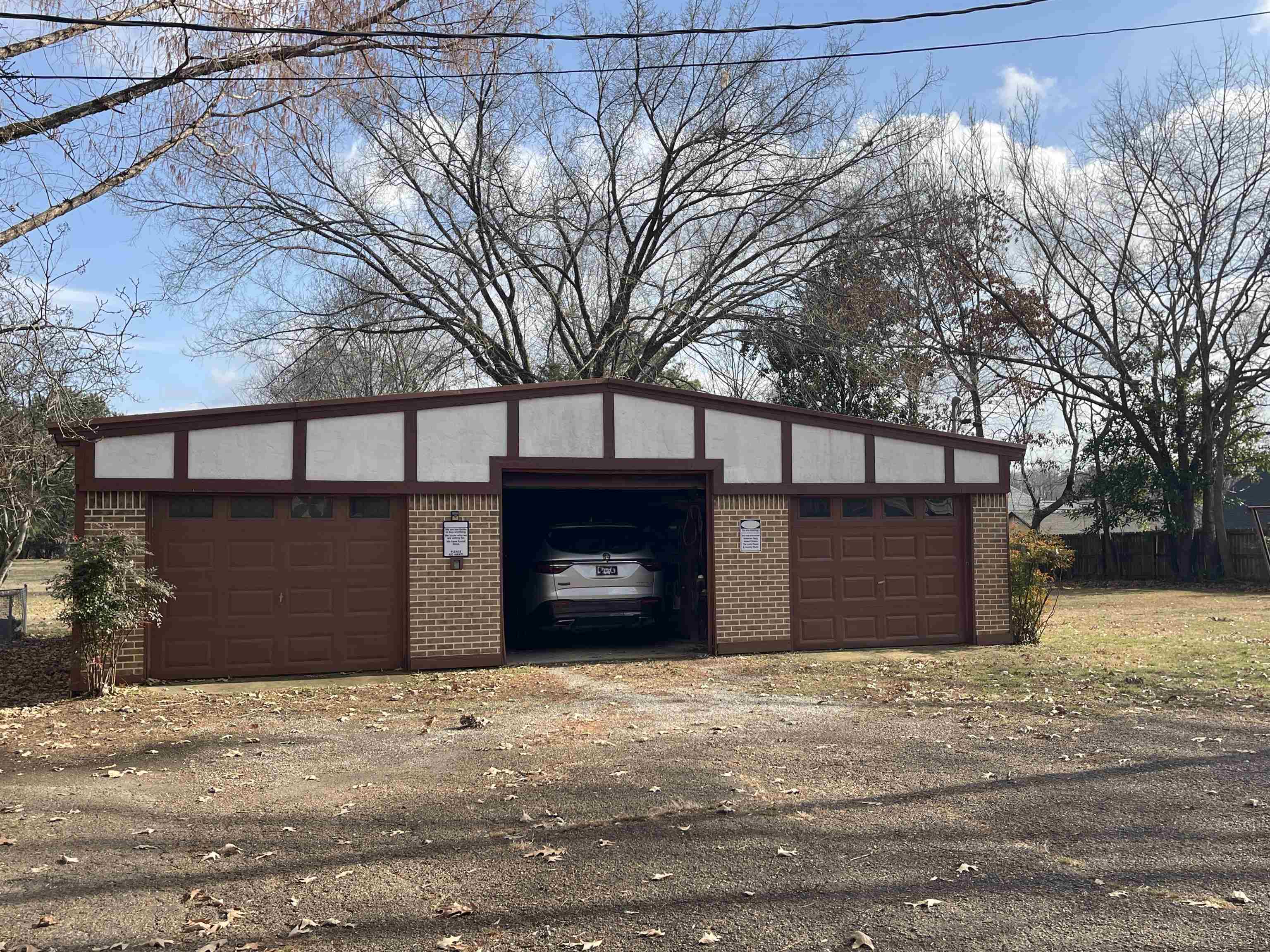 4580 Shadowlawn Road Bartlett, TN 38002 - Photo 31 of 37 a front view of a building