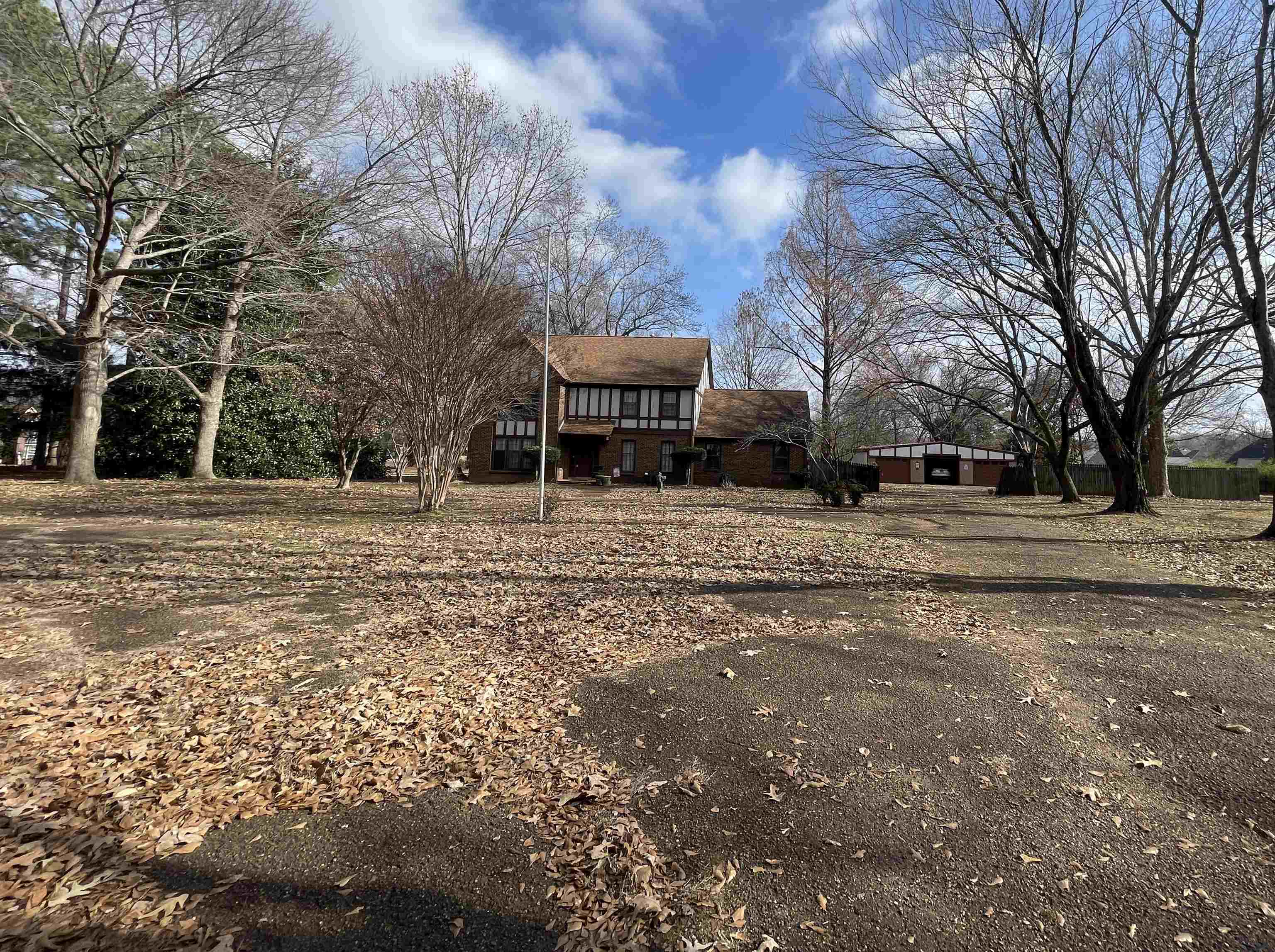 4580 Shadowlawn Road Bartlett, TN 38002 - Photo 33 of 37 a view of a house with a yard