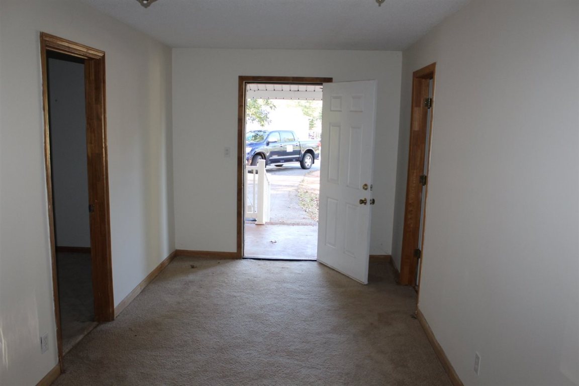 308 Grate Road Anderson, SC 29625 - Photo 3 of 9 Gallery Image 3
