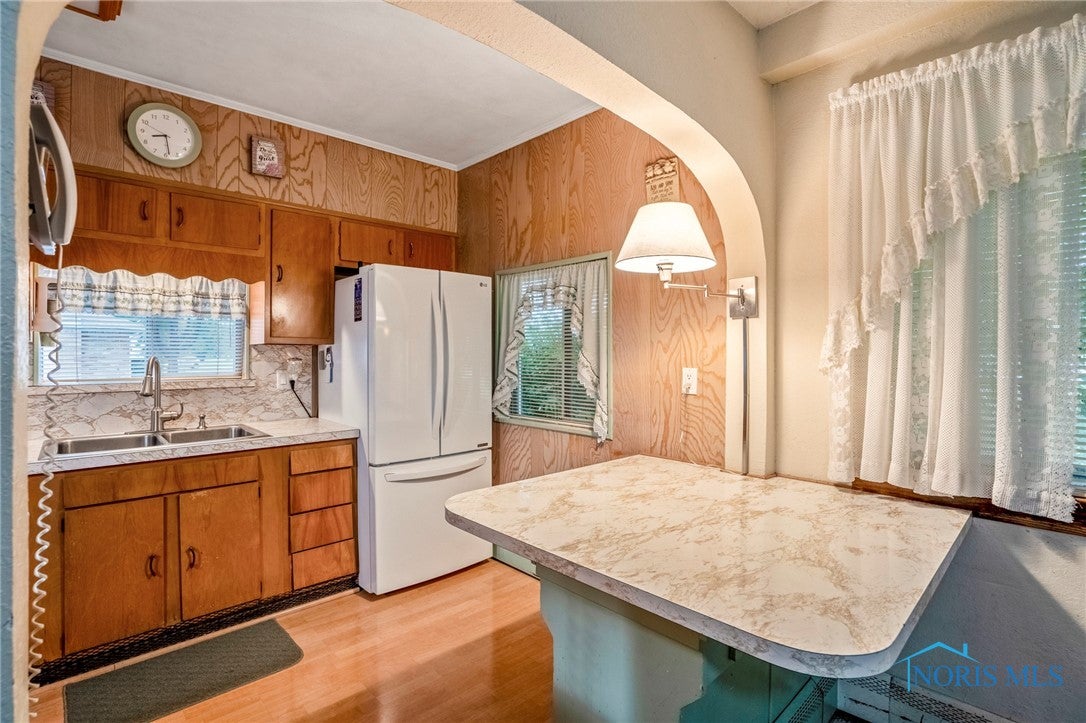 229 North Stadium Road Oregon, OH 43616 - Photo 17 of 38 Gallery Image 17