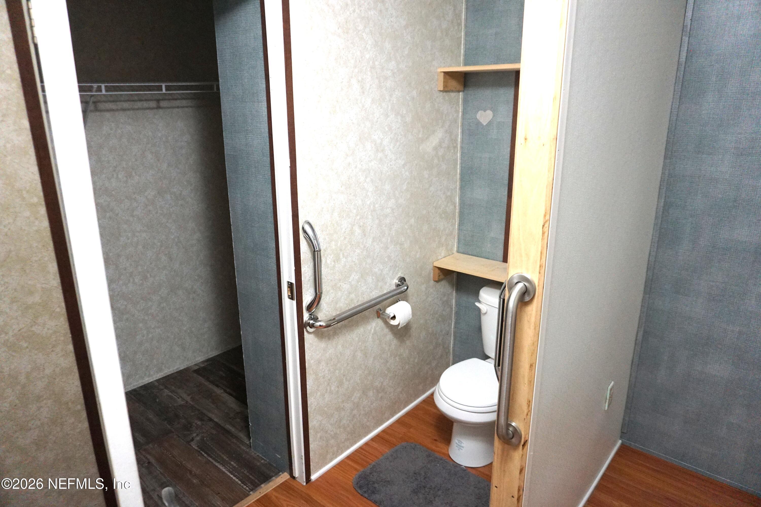 12240 Northwest 225th Road, Unit COUNTY Starke, FL 32091 - Photo 15 of 19 Master Bath