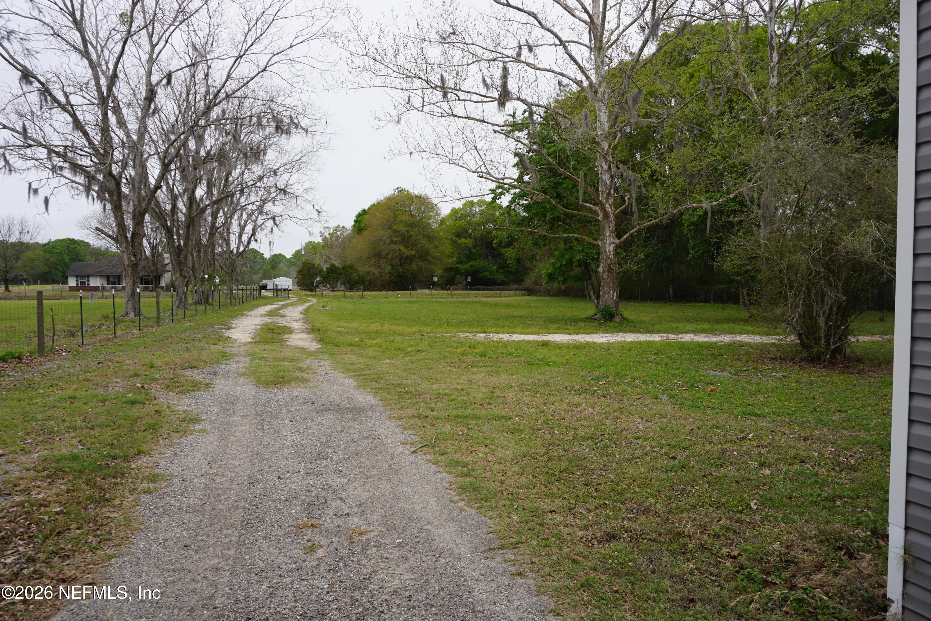 12240 Northwest 225th Road, Unit COUNTY Starke, FL 32091 - Photo 2 of 19 Driveway to Home