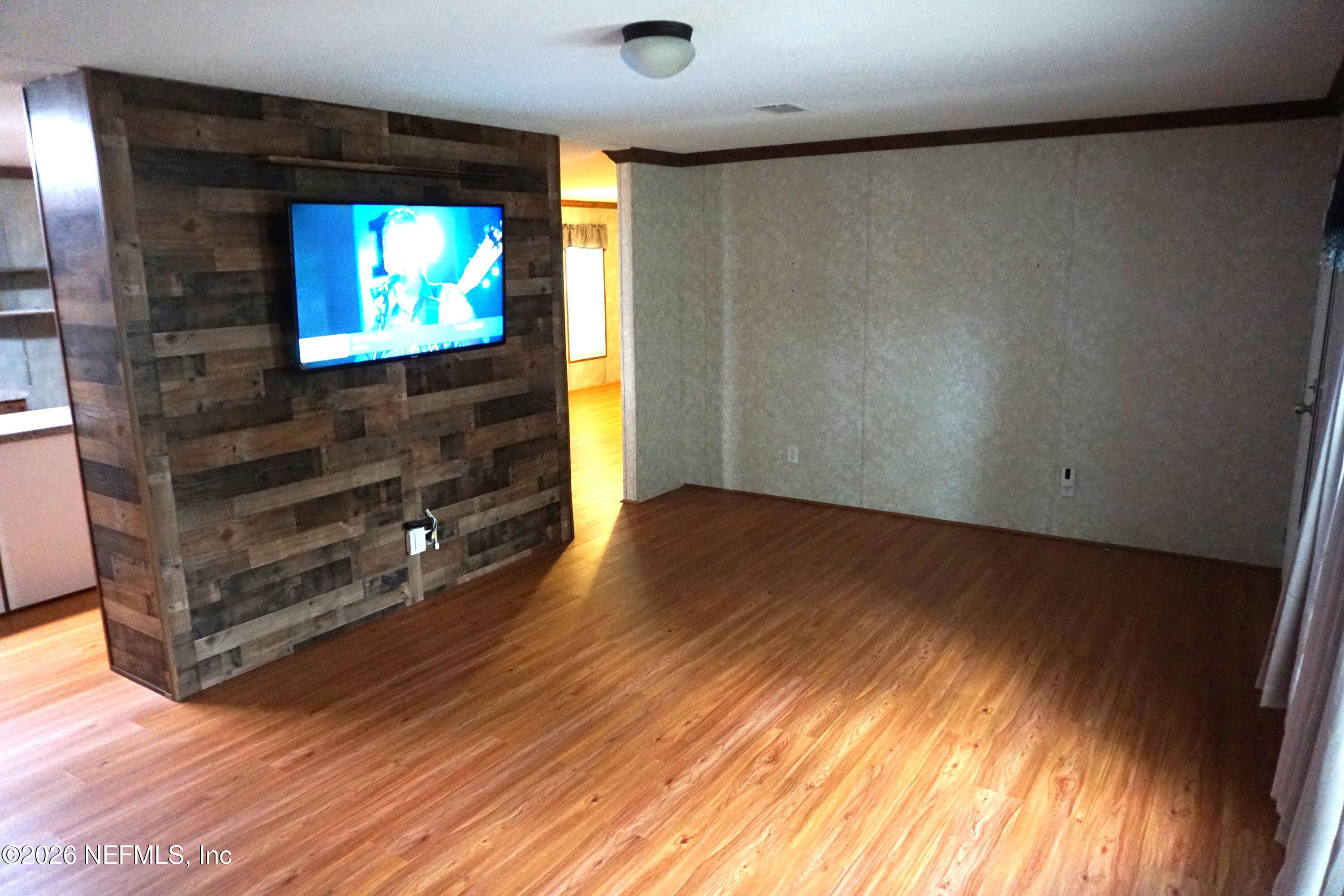 12240 Northwest 225th Road, Unit COUNTY Starke, FL 32091 - Photo 6 of 19 Living Room