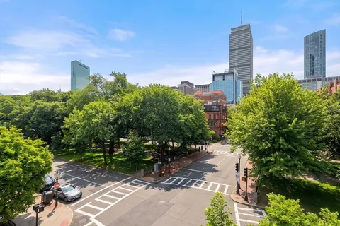 $3,250,000 | 20 Gloucester Street, Unit 3, Boston, MA 02115