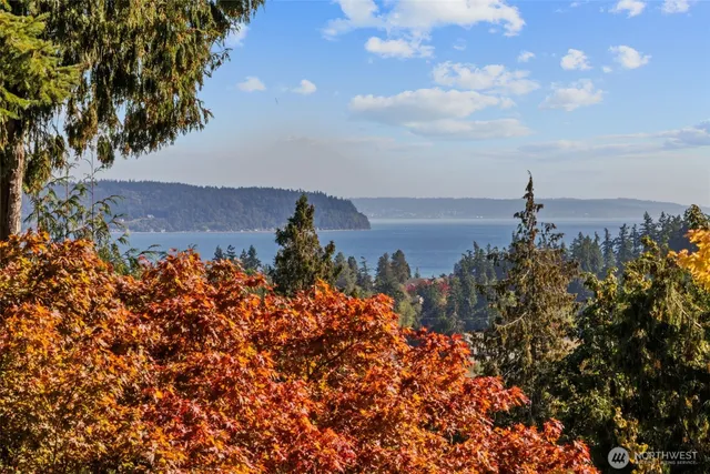 $1,100,000 | 5504 Emil Road, Langley, WA 98260