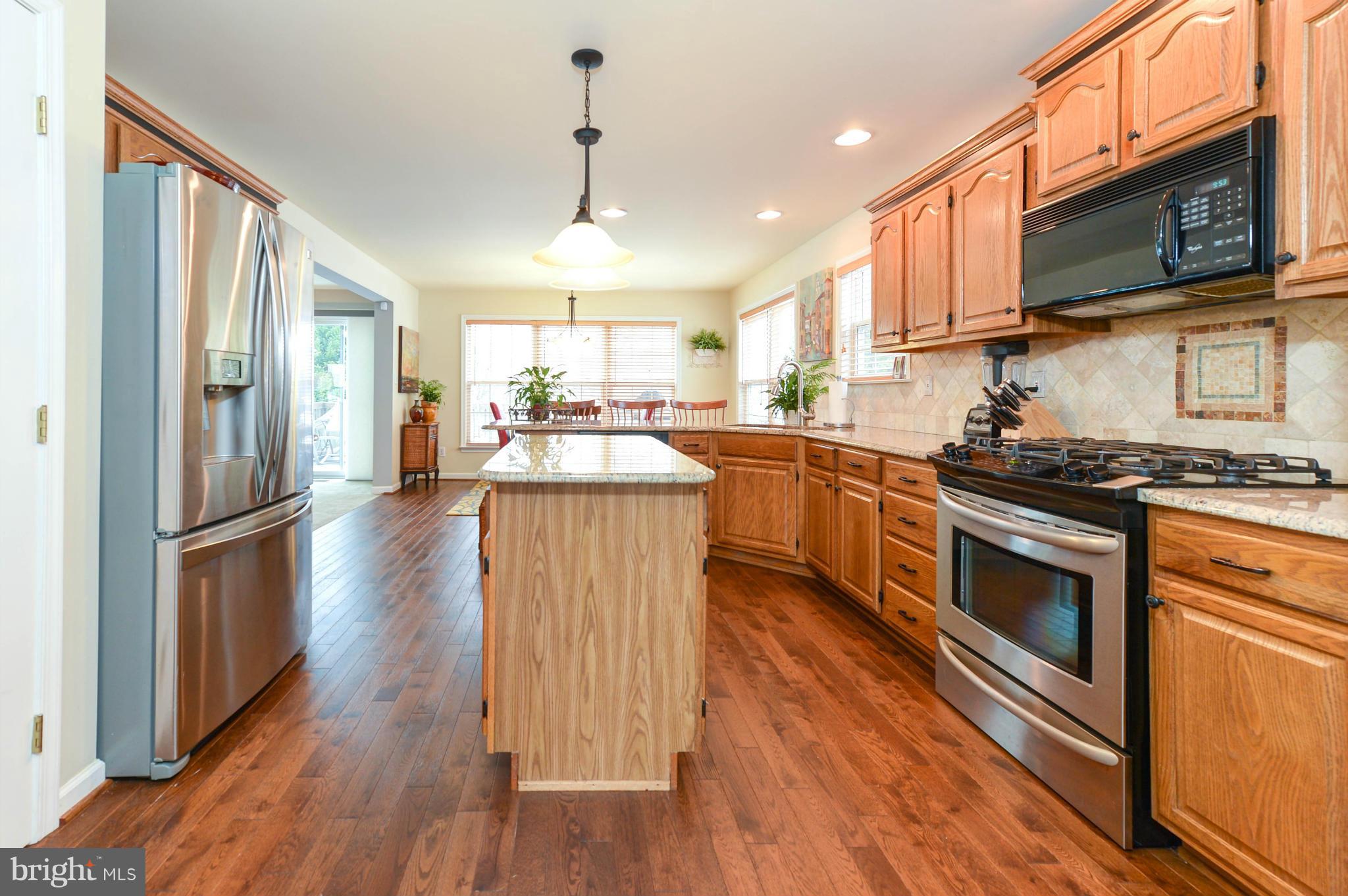 100 Brookview Loop Elkton, MD 21921 - Photo 8 of 30 GOURMENT KITCHEN/ ISLAND
