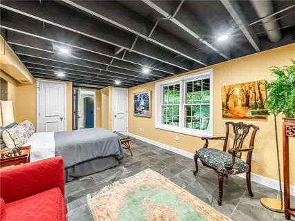 $385,000 | 409 East 108th Terrace, Kansas City, MO 64131