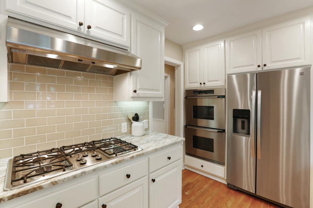 5000 Bruce Avenue Edina, MN 55424 - Photo 13 of 46