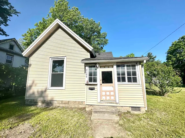 $59,900 | 2104 South Gallatin Street, Marion, IN 46953