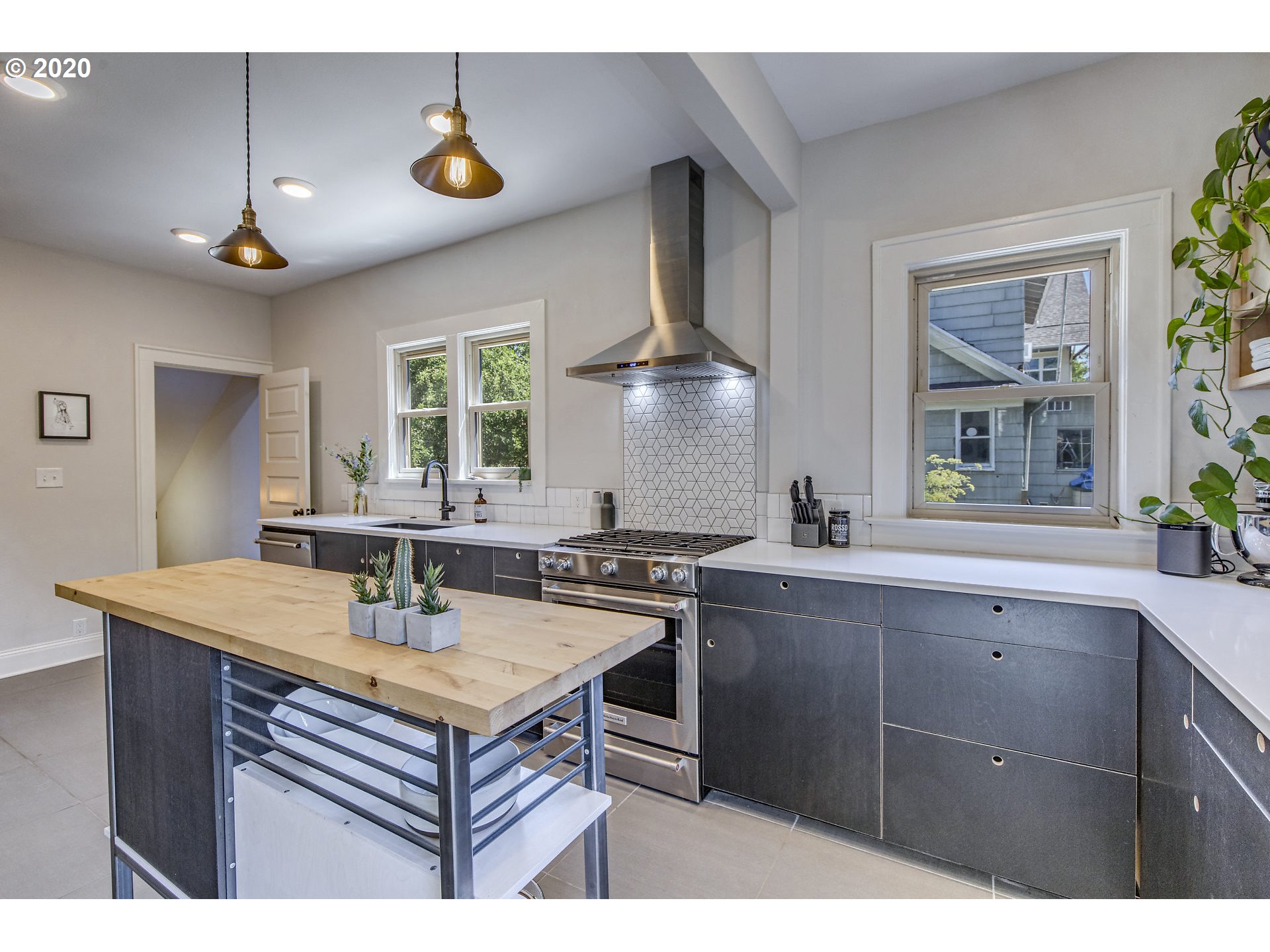 58 Northeast Cook Street Portland, OR 97212 - Photo 6 of 32 Gallery Image 6