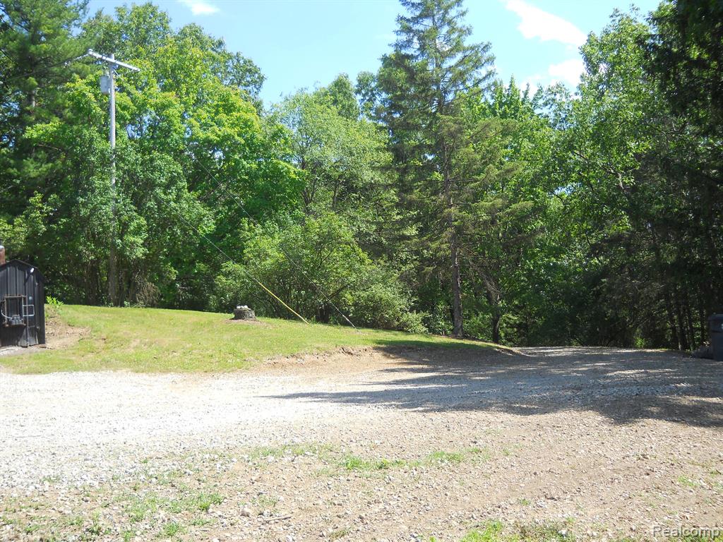 2829 East Schafer Road Howell, MI 48843 - Photo 28 of 38