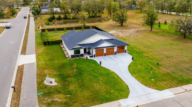 $649,500 | 302 Shortcut Lane Southwest, Bemidji, MN 56601