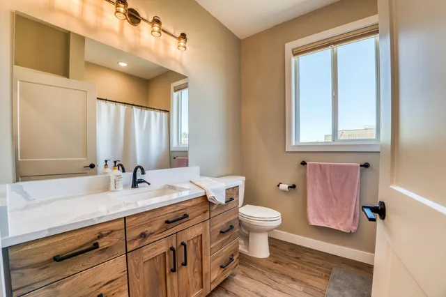 $649,500 | 302 Shortcut Lane Southwest, Bemidji, MN 56601