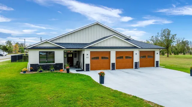 $649,500 | 302 Shortcut Lane Southwest, Bemidji, MN 56601