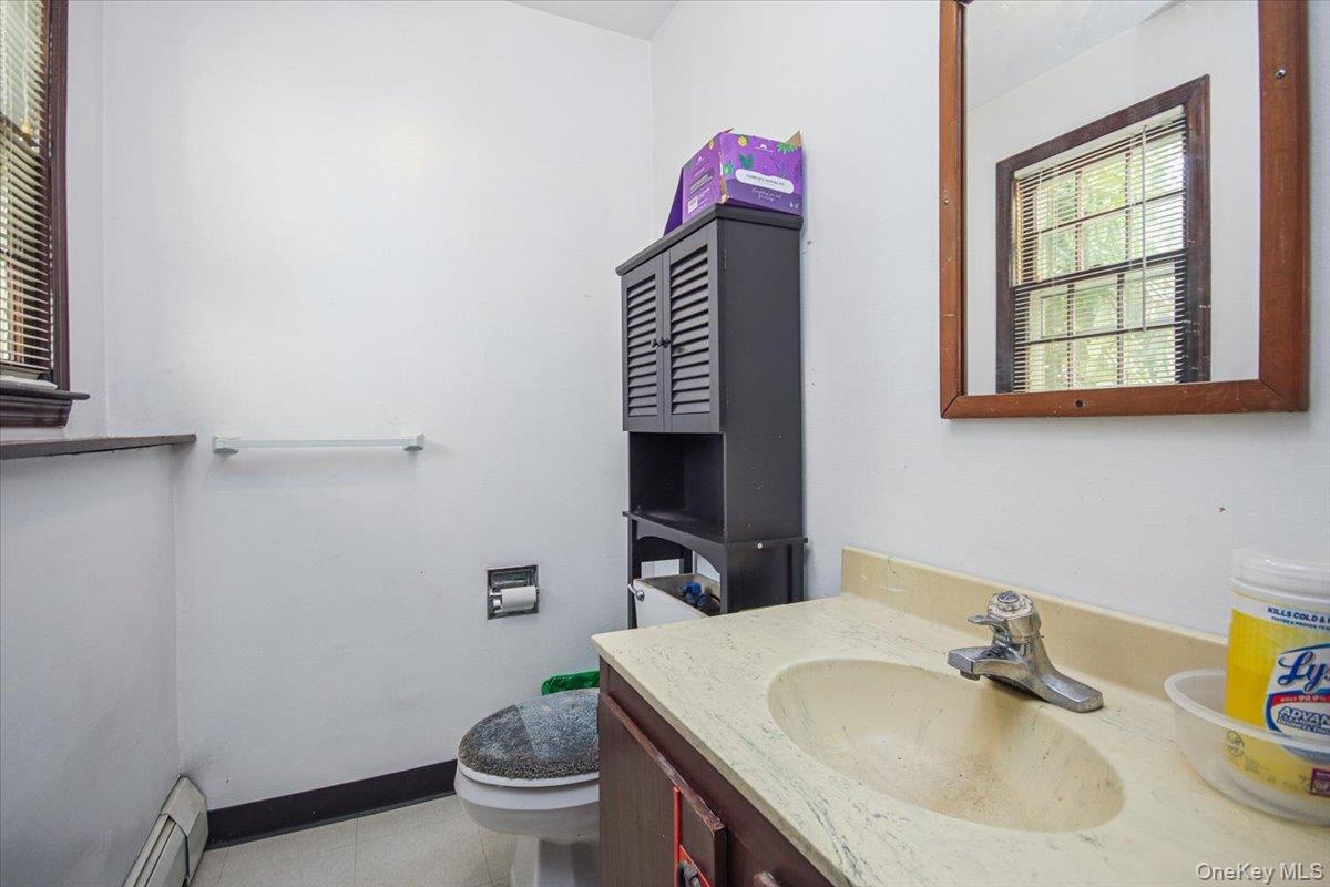 322 Lakeview Street Mahopac, NY 10541 - Photo 29 of 43 1/2 bth, lower level