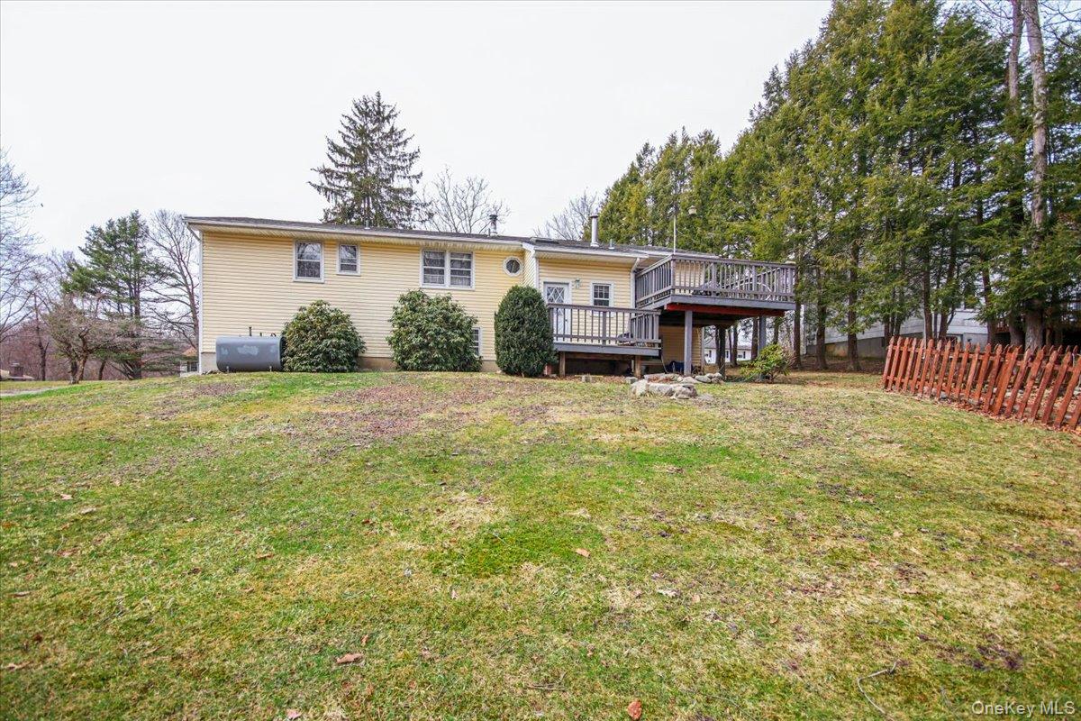 322 Lakeview Street Mahopac, NY 10541 - Photo 38 of 43
