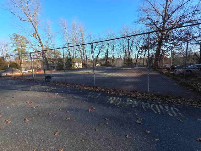 $260,000 | 15 Silvestri Circle, Unit 9, Derry, NH 03038