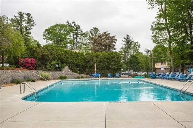 $260,000 | 15 Silvestri Circle, Unit 9, Derry, NH 03038