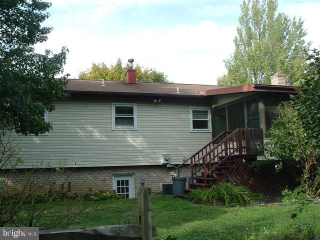 2640 Pinewood Road Lancaster, PA 17601 - Photo 3 of 13