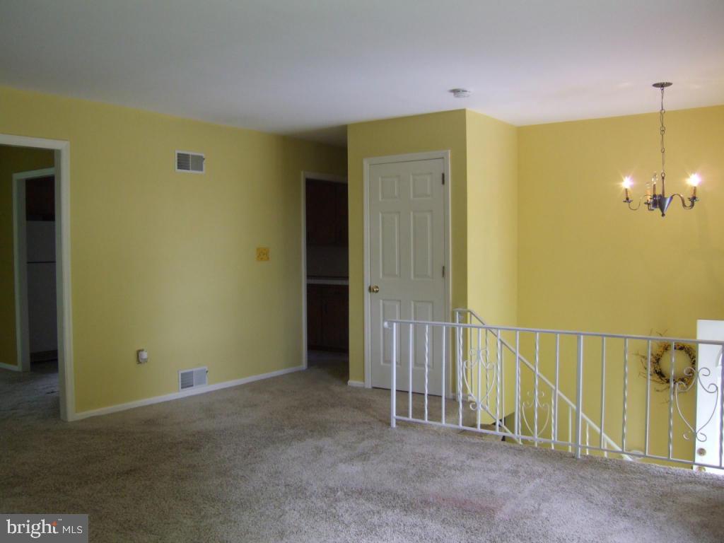 2640 Pinewood Road Lancaster, PA 17601 - Photo 5 of 13