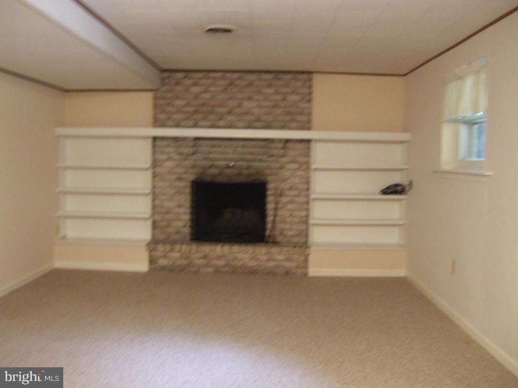 2640 Pinewood Road Lancaster, PA 17601 - Photo 8 of 13