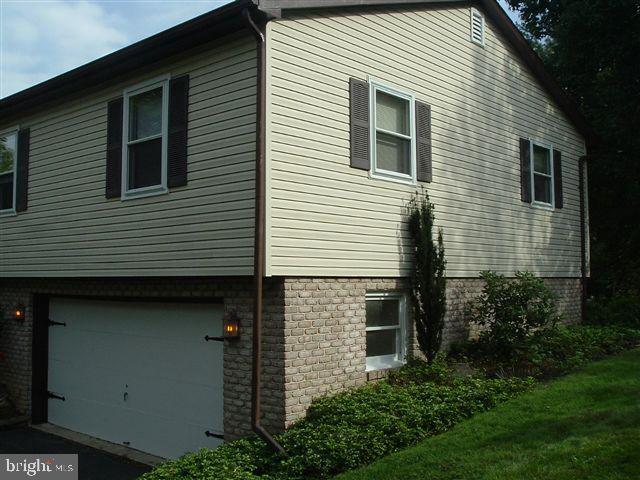 2640 Pinewood Road Lancaster, PA 17601 - Photo 9 of 13