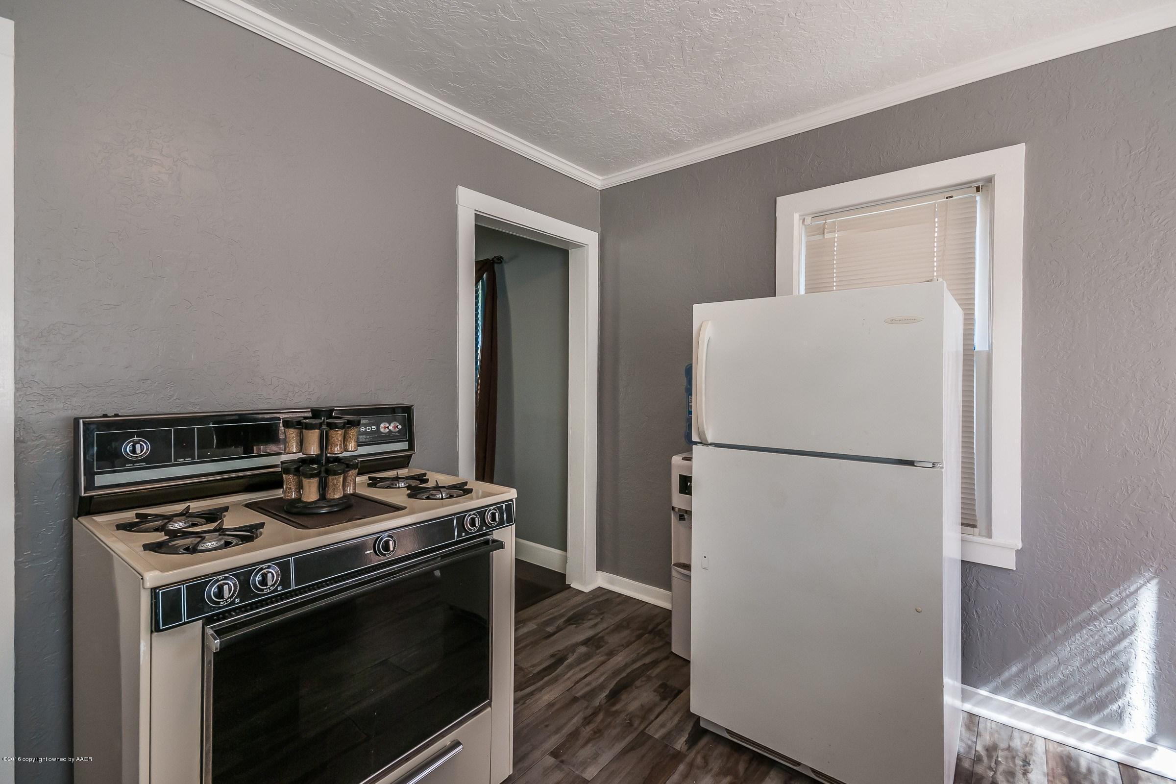 3619 South Ong Street Amarillo, TX 79110 - Photo 3 of 11 005_Kitchen