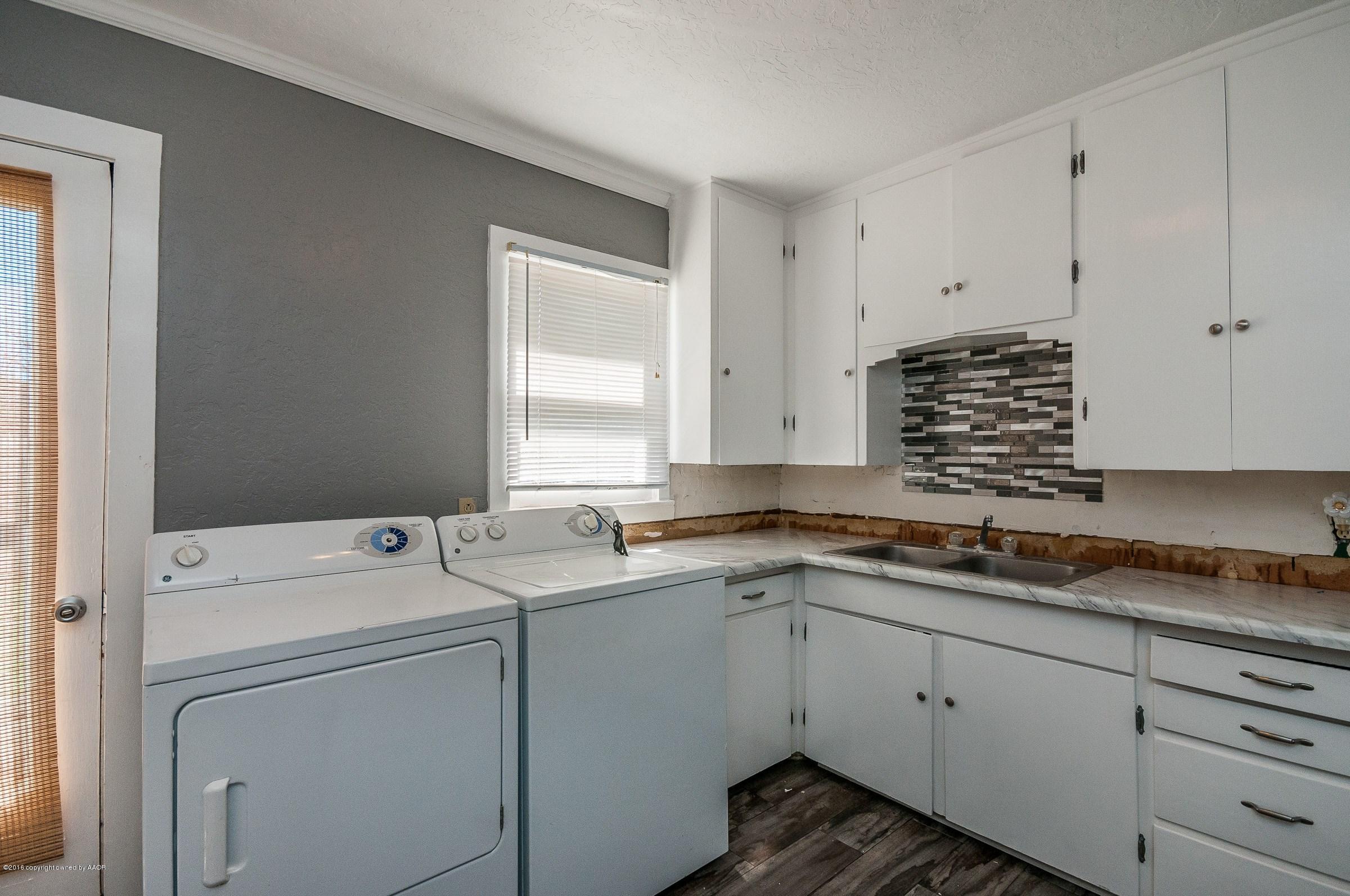 3619 South Ong Street Amarillo, TX 79110 - Photo 8 of 11 006_Kitchen 2