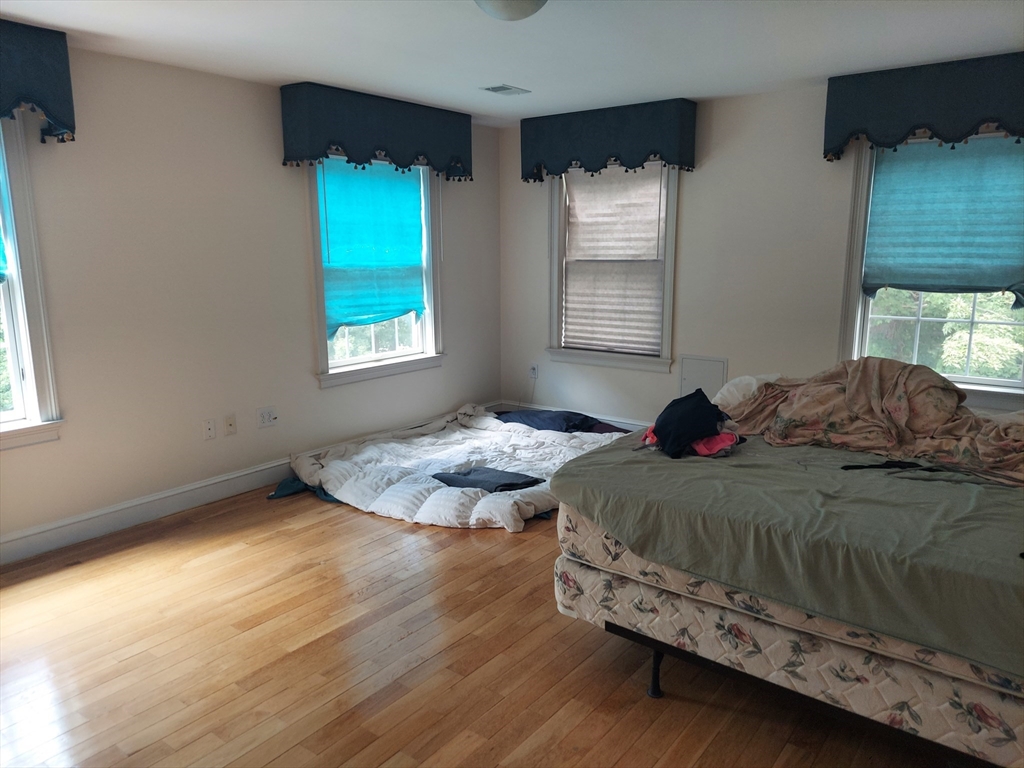 1 Chestnut Street Dover, MA 02030 - Photo 10 of 16
