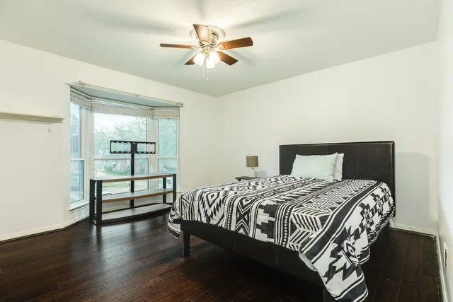 $389,900 | 15006 Seahorse Drive, Houston, TX 77062