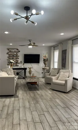 $1,395,000 | 21510 Norman Shores Drive, Cornelius, NC 28031