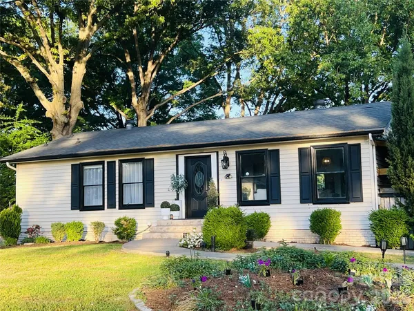 $1,395,000 | 21510 Norman Shores Drive, Cornelius, NC 28031