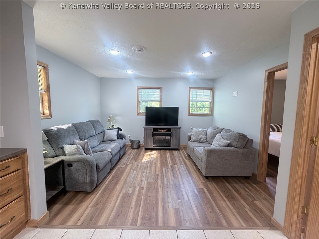 132 Roberts Road Dunbar, WV 25064 - Photo 9 of 28 Gallery Image 9
