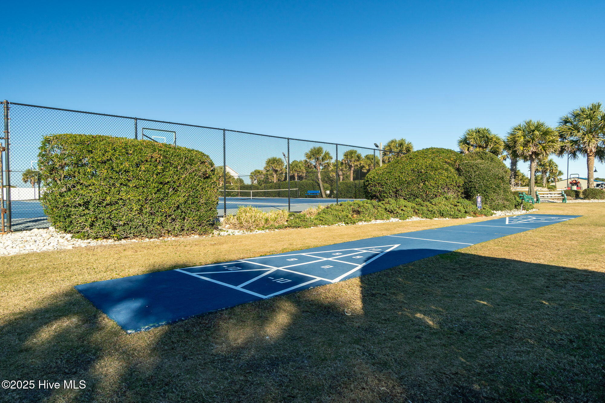 1904 East Fort Macon Road, Unit 236 Atlantic Beach, NC 28512 - Photo 28 of 32 39-web-or-mls-apatb-unit-L236-35