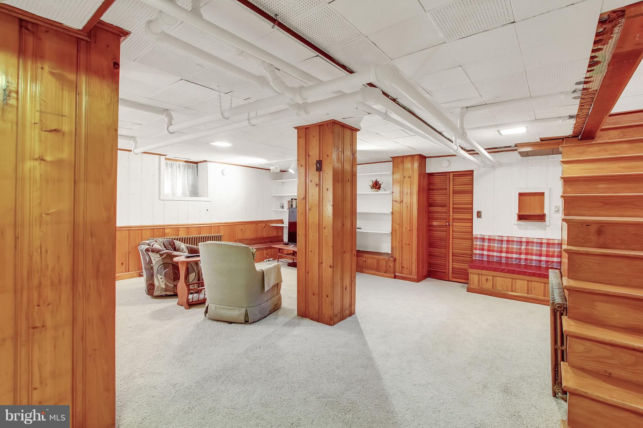 600 Murdock Road Baltimore, MD 21212 - Photo 23 of 30 a view of a hallway with seating area