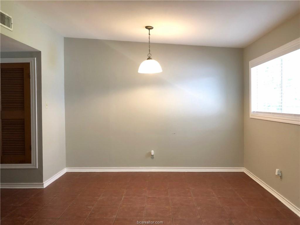 807 Vine Street Bryan, TX 77802 - Photo 7 of 17