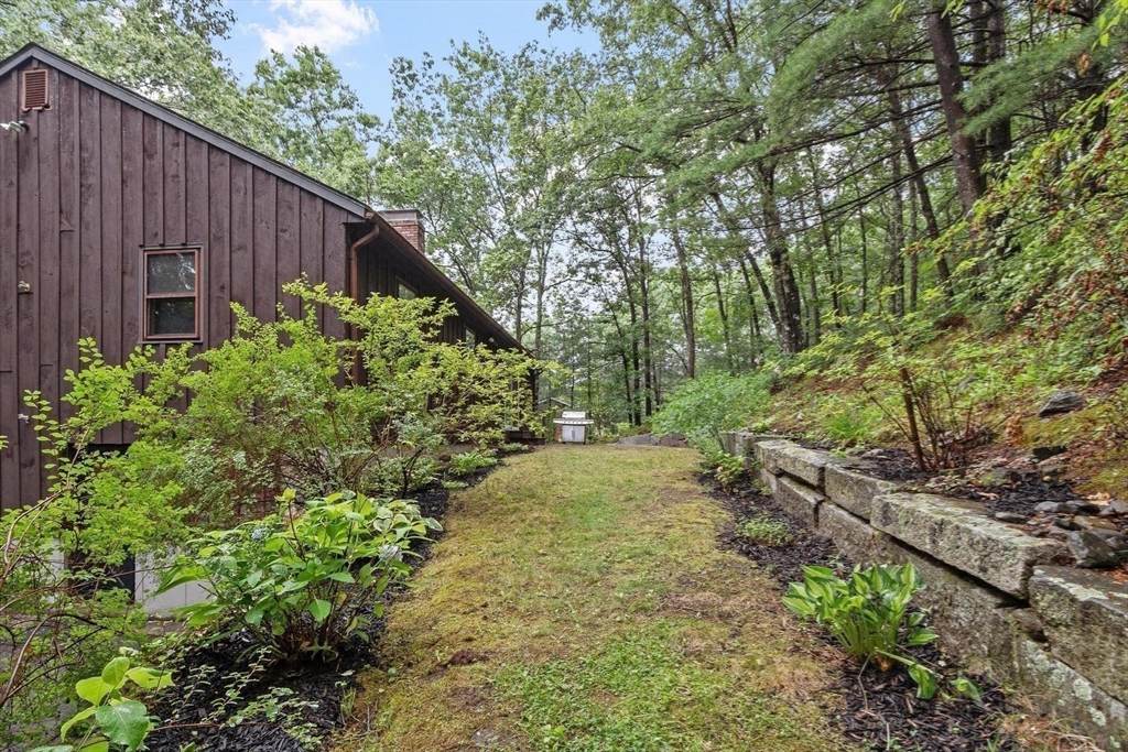 69 Lancaster Road Bolton, MA 01740 - Photo 22 of 31
