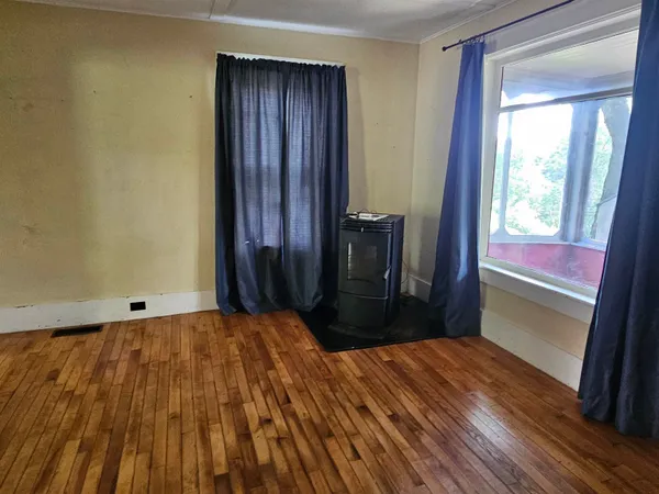 $129,900 | 71 River Side Avenue, Lisbon, NH 03585