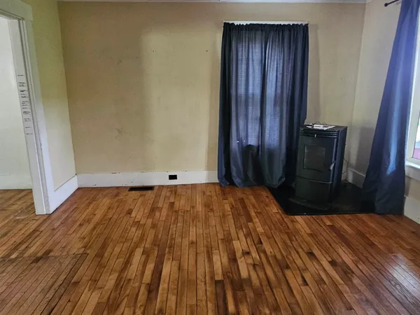 $129,900 | 71 River Side Avenue, Lisbon, NH 03585