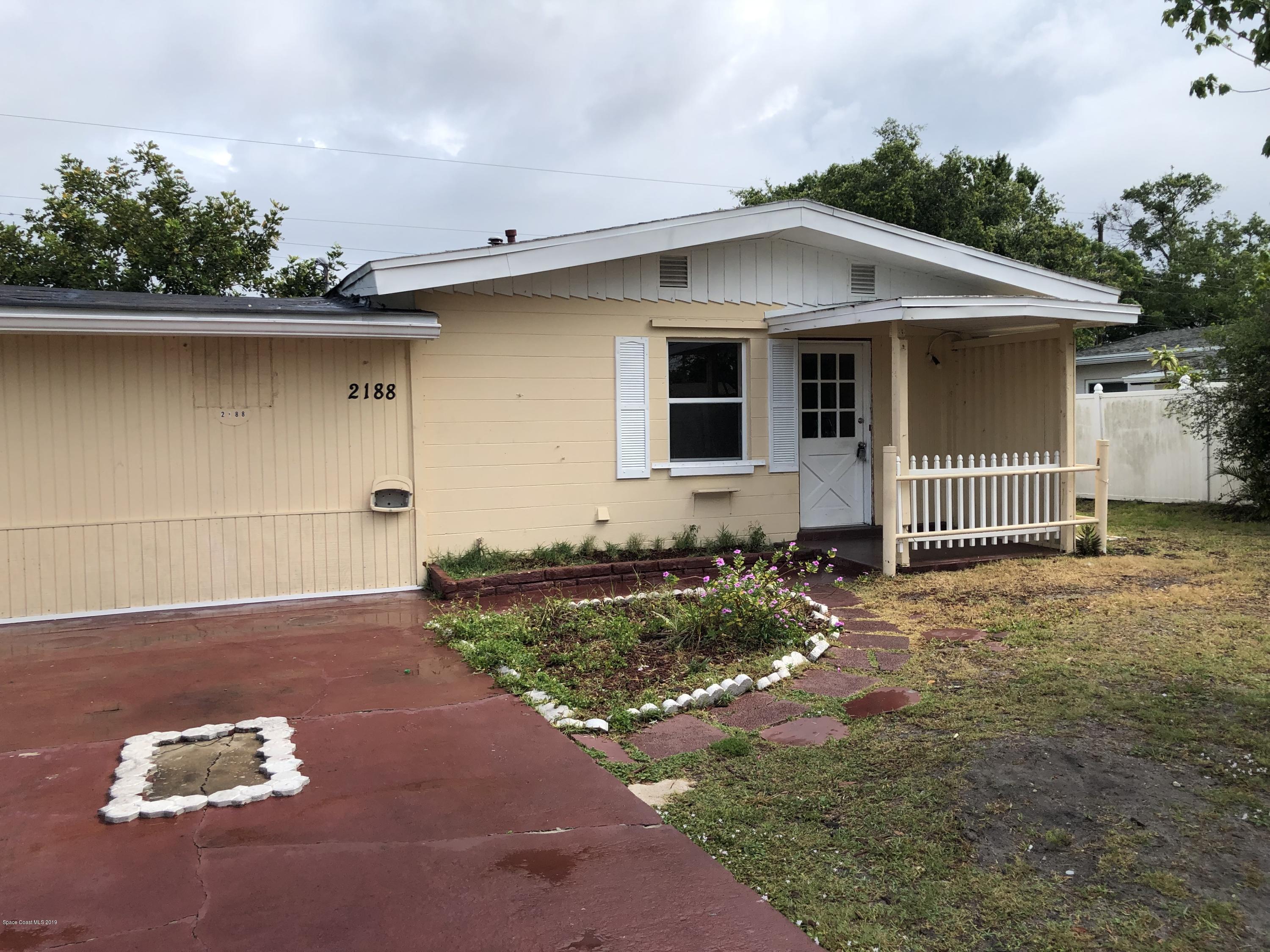 2188 Laden Road Melbourne, FL 32935 - Photo 1 of 6 Front of House