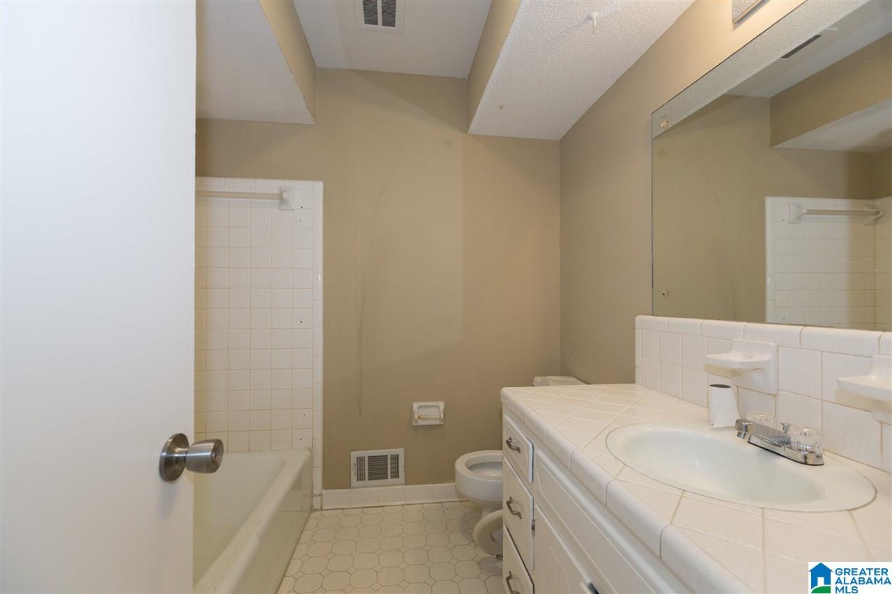 537 Jalna Road Birmingham, AL 35214 - Photo 10 of 14
